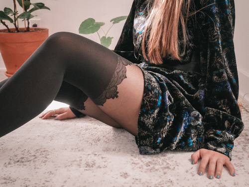 5 Must-Have Tights You Need for Your Spring Wardrobe – From Rachel