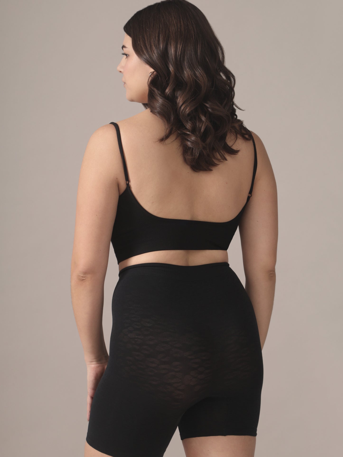 Seamless Cropped Cami in Black