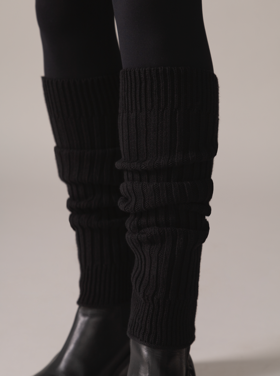 Ribbed Leg Warmers in Black