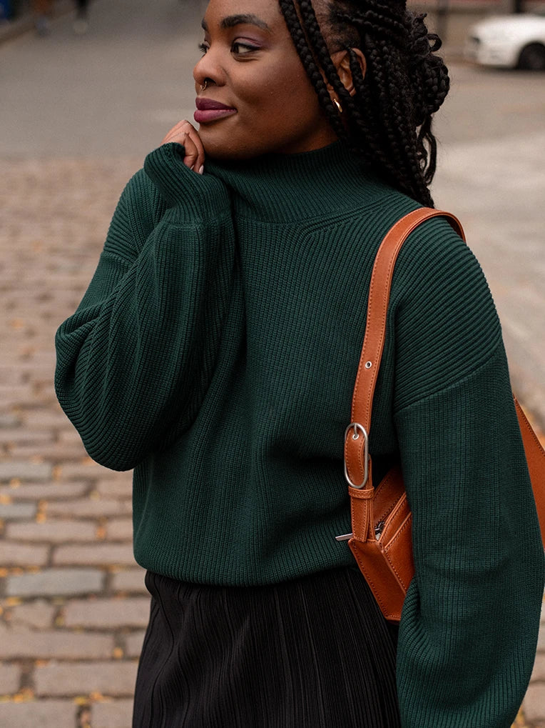 Forest green sweater best sale outfit