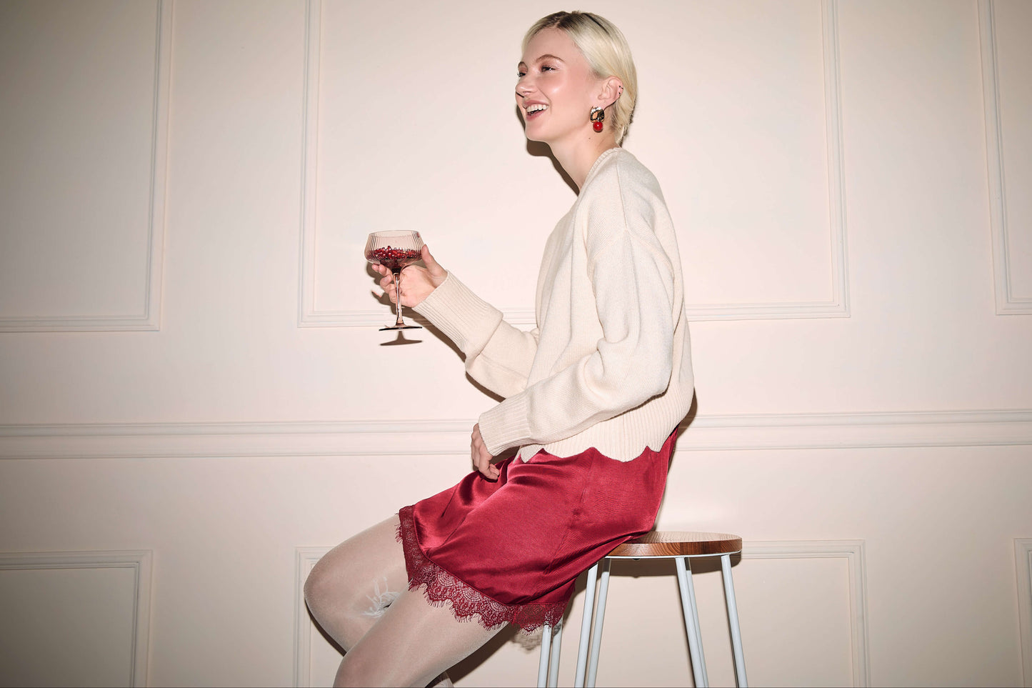 Jupe satinée bordure dentelle - Rouge grenade