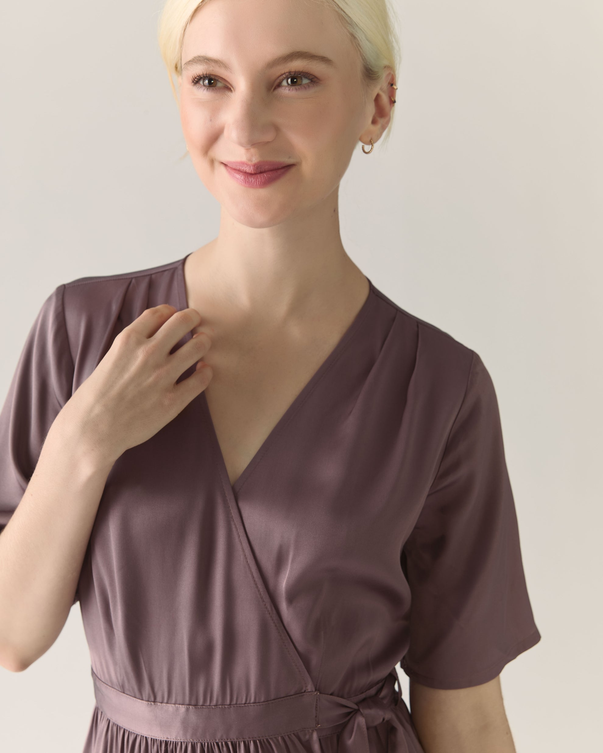 Robe portefeuille satinée - Taupe foncé