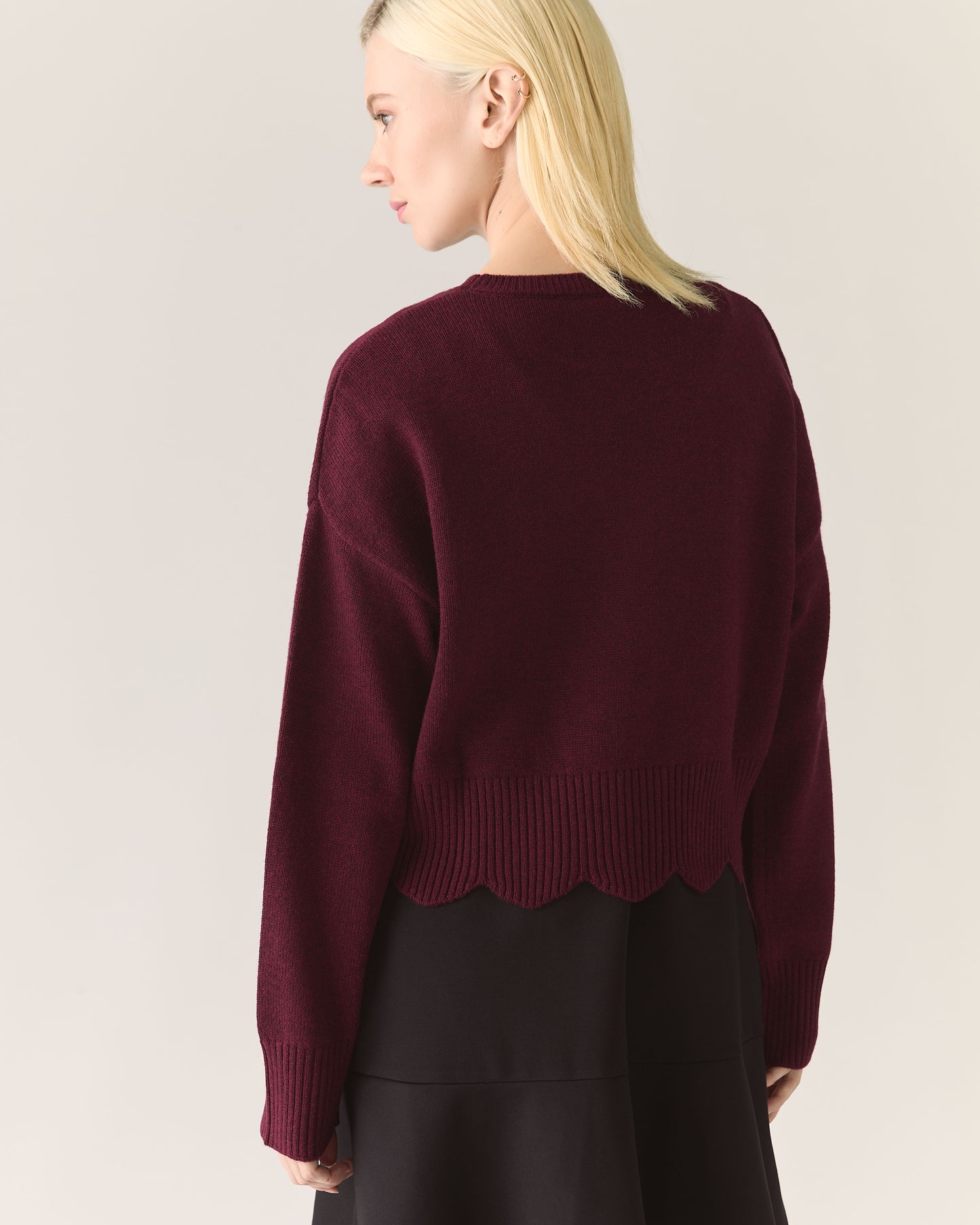 Scalloped Edge Pullover Responsible Merino in Zinfandel